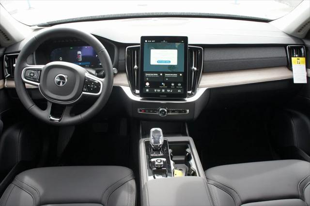 new 2025 Volvo XC90 car, priced at $65,905