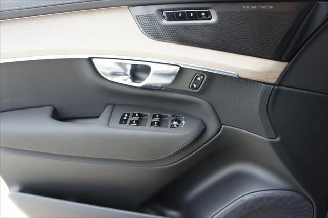 new 2025 Volvo XC90 car, priced at $65,905
