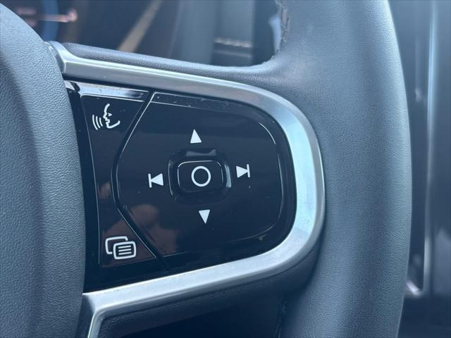 used 2022 Volvo XC60 Recharge Plug-In Hybrid car, priced at $37,611