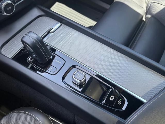 used 2022 Volvo XC60 Recharge Plug-In Hybrid car, priced at $37,611