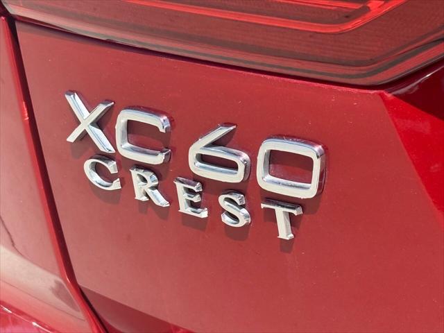 used 2022 Volvo XC60 Recharge Plug-In Hybrid car, priced at $37,611