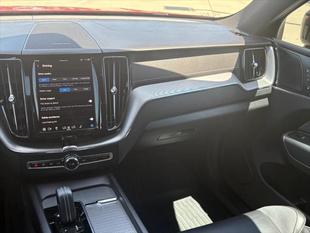 used 2022 Volvo XC60 Recharge Plug-In Hybrid car, priced at $37,611