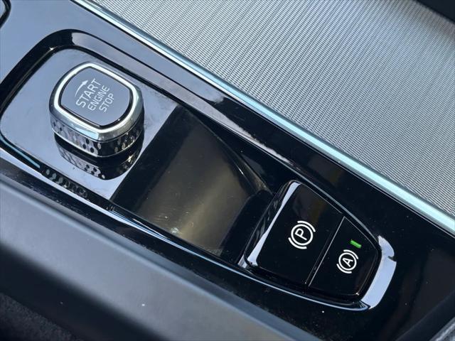 used 2022 Volvo XC60 Recharge Plug-In Hybrid car, priced at $37,611