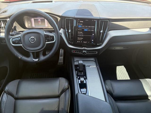 used 2022 Volvo XC60 Recharge Plug-In Hybrid car, priced at $37,611