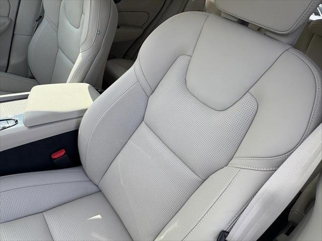 new 2025 Volvo XC60 car, priced at $66,935