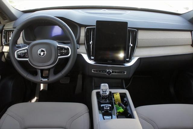 new 2025 Volvo XC90 car, priced at $69,155
