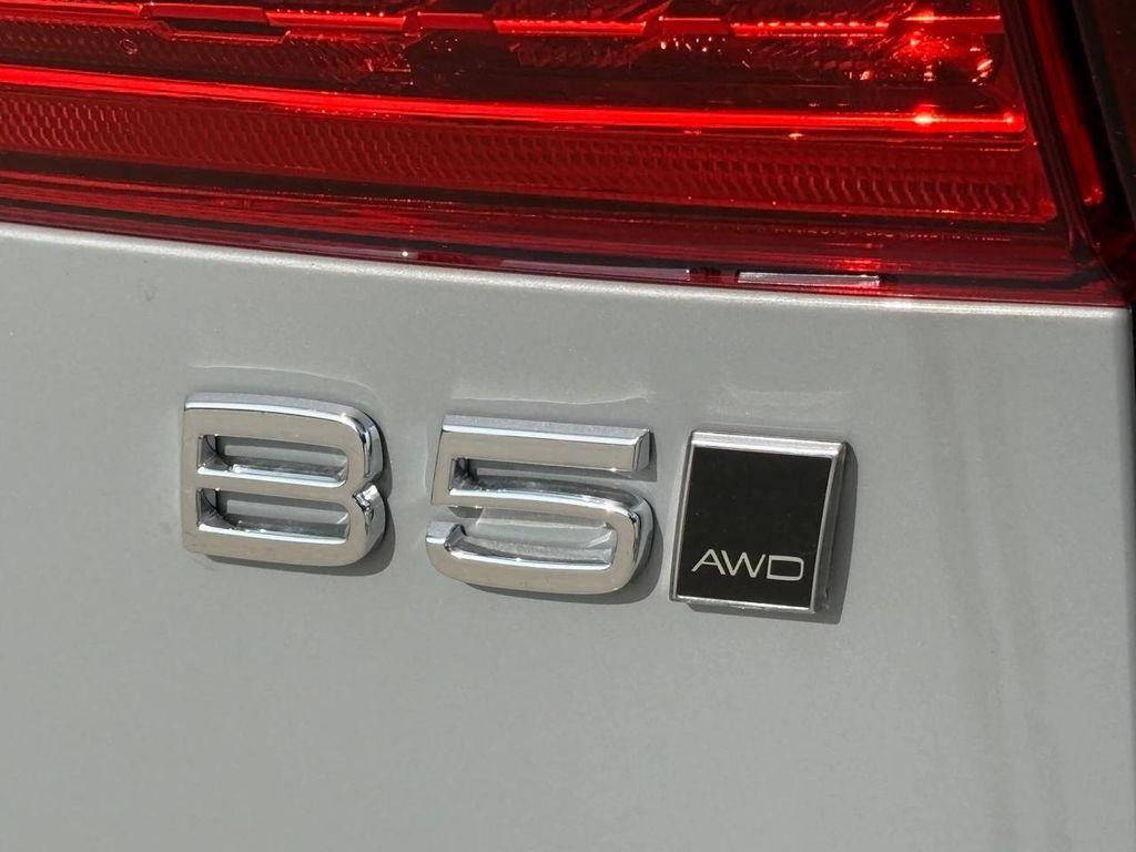 new 2025 Volvo XC60 car, priced at $53,745