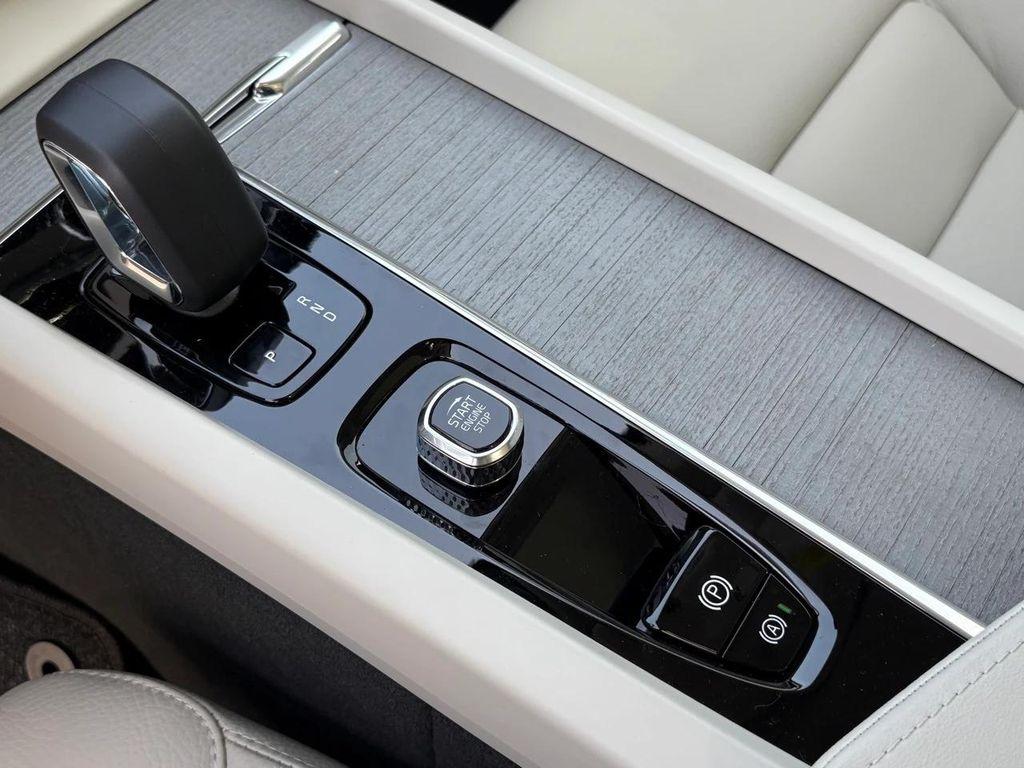 new 2025 Volvo XC60 car, priced at $53,745