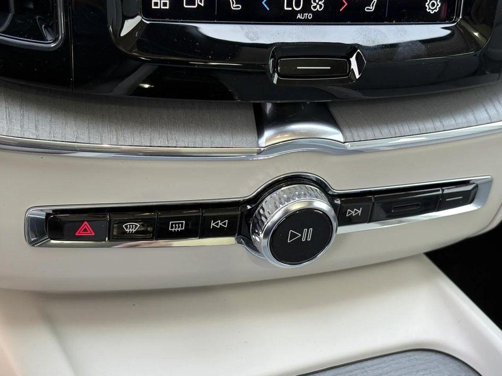 new 2025 Volvo XC60 car, priced at $53,745