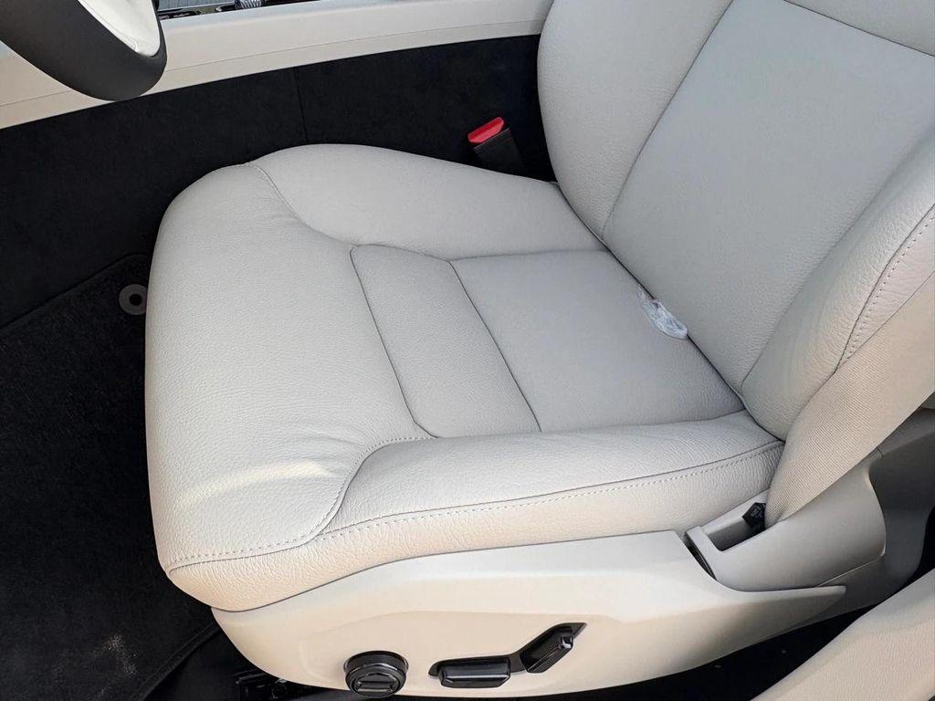 new 2025 Volvo XC60 car, priced at $53,745