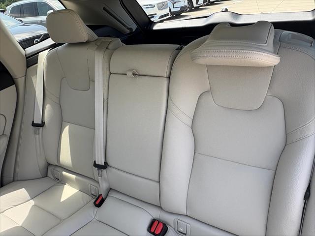 new 2025 Volvo XC60 car, priced at $55,385
