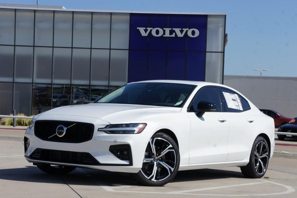 new 2024 Volvo S60 car, priced at $49,575