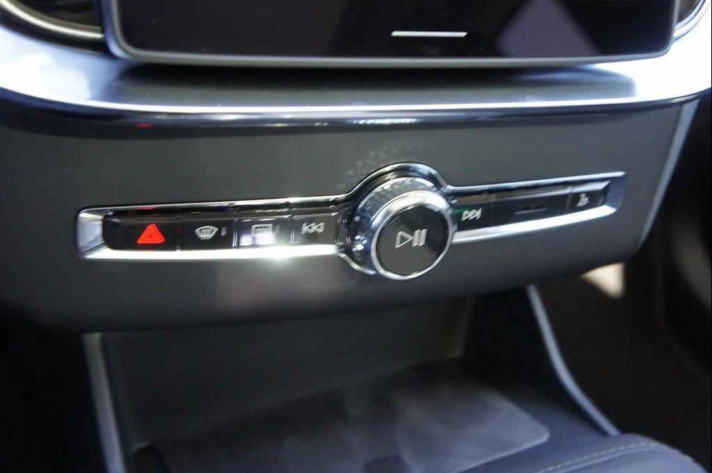 new 2025 Volvo XC90 Plug-In Hybrid car, priced at $79,155