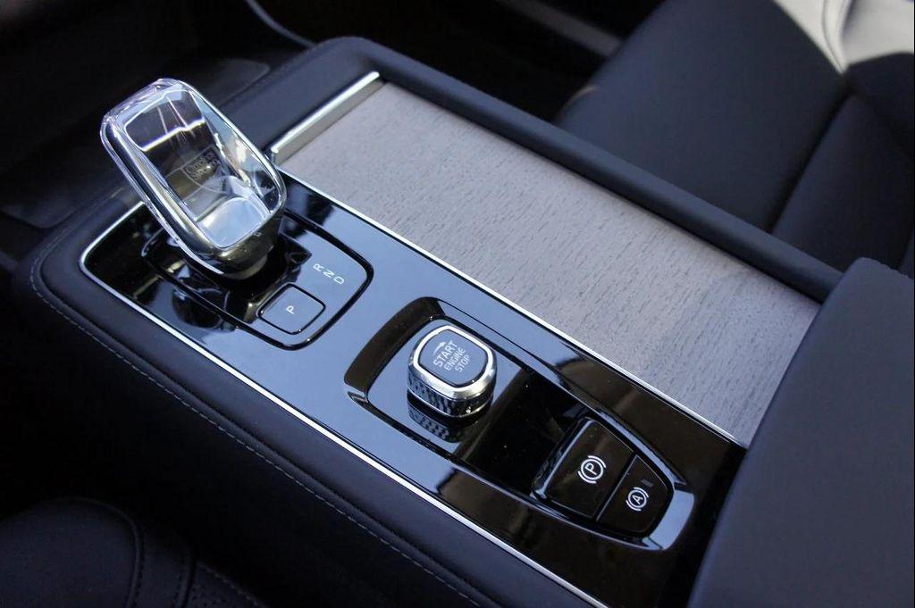 new 2025 Volvo XC90 Plug-In Hybrid car, priced at $79,155