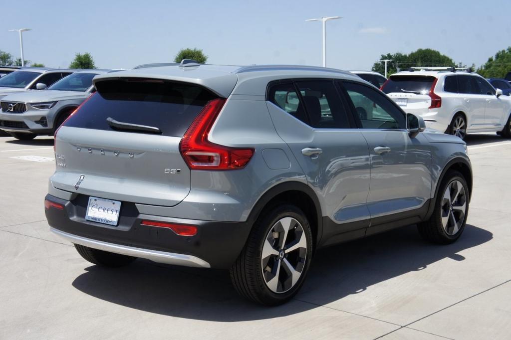 new 2025 Volvo XC40 car, priced at $48,760