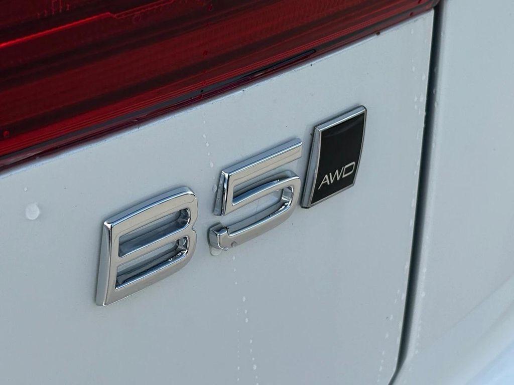 new 2026 Volvo XC60 car, priced at $60,155