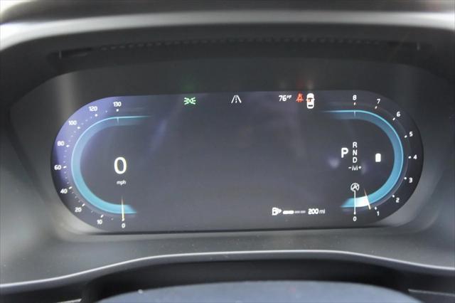 new 2025 Volvo XC40 car, priced at $45,485