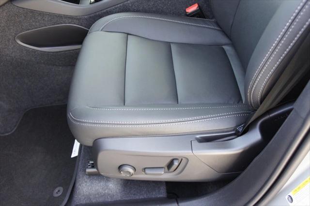 new 2025 Volvo XC40 car, priced at $45,485