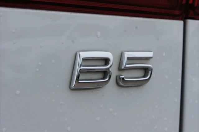 used 2022 Volvo XC60 car, priced at $35,980