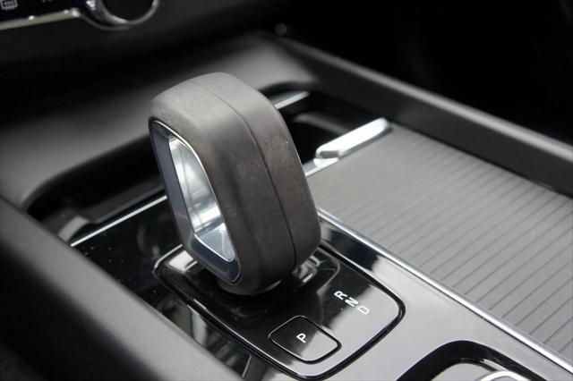 used 2022 Volvo XC60 car, priced at $35,980