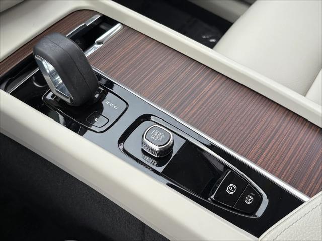 used 2022 Volvo XC60 car, priced at $38,598
