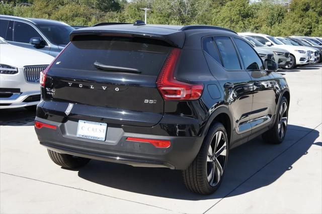 new 2025 Volvo XC40 car, priced at $50,765