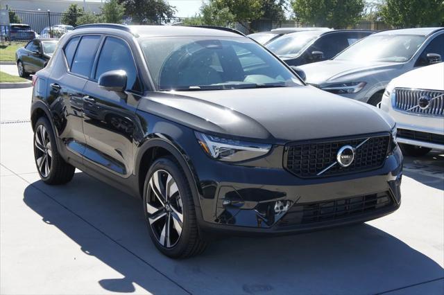 new 2025 Volvo XC40 car, priced at $50,765