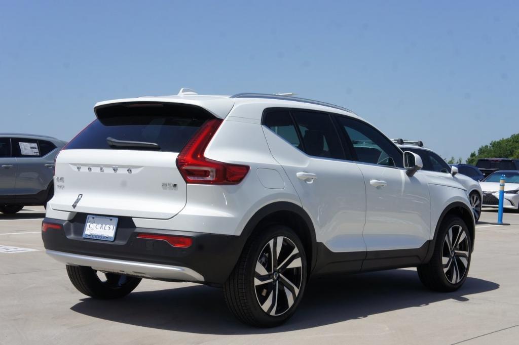 new 2025 Volvo XC40 car, priced at $51,765