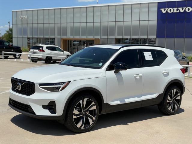 new 2025 Volvo XC40 car, priced at $42,620