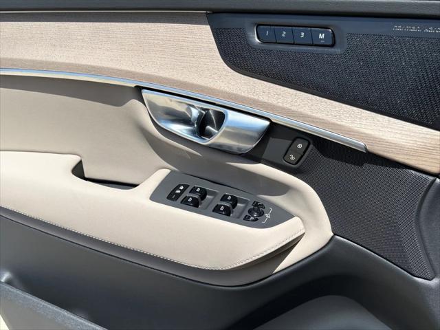 new 2025 Volvo XC60 Plug-In Hybrid car, priced at $67,060