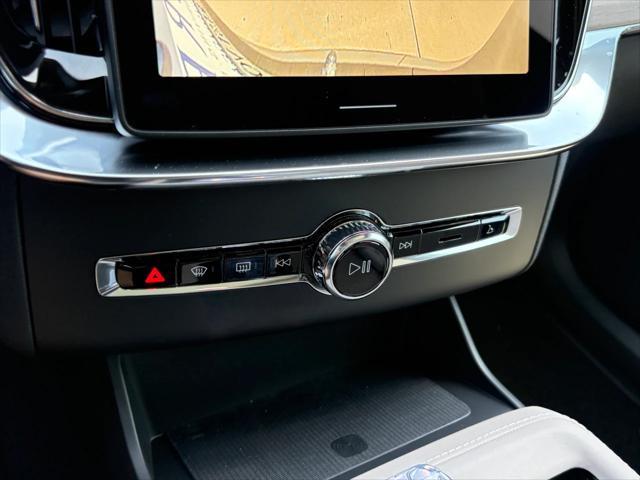 new 2025 Volvo XC60 Plug-In Hybrid car, priced at $67,060