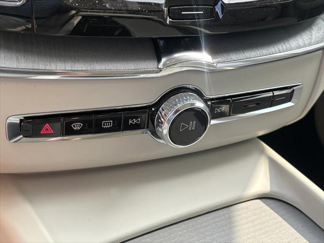new 2025 Volvo XC60 Plug-In Hybrid car, priced at $67,060