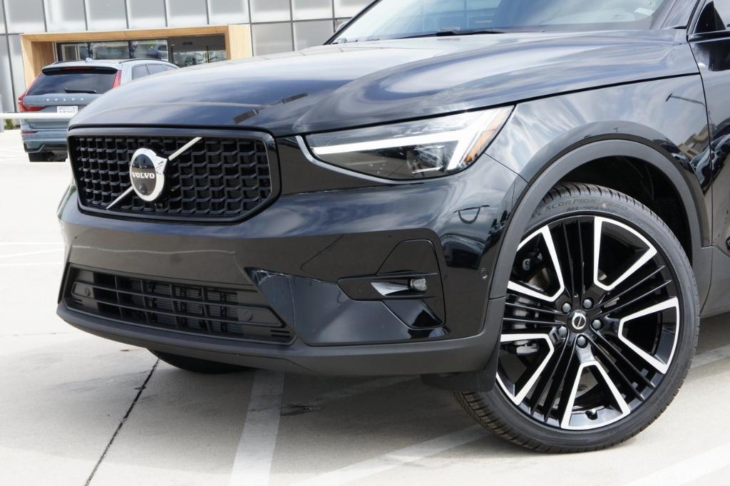 new 2024 Volvo XC40 car, priced at $50,743