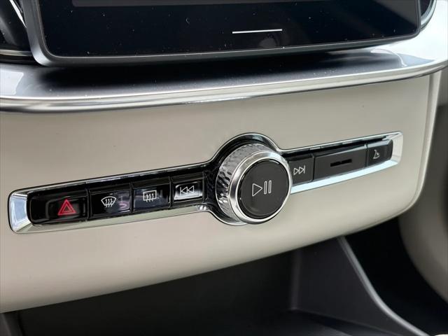 new 2025 Volvo XC90 Plug-In Hybrid car, priced at $82,405