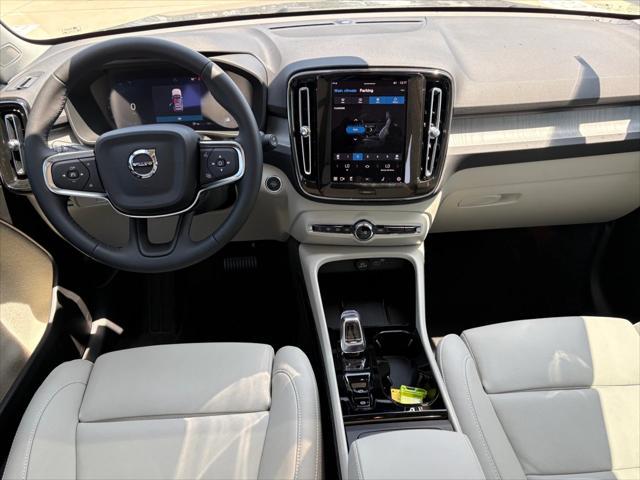 new 2025 Volvo XC40 car, priced at $49,460
