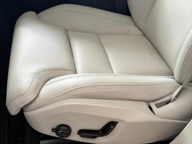 new 2025 Volvo XC90 Plug-In Hybrid car, priced at $82,405