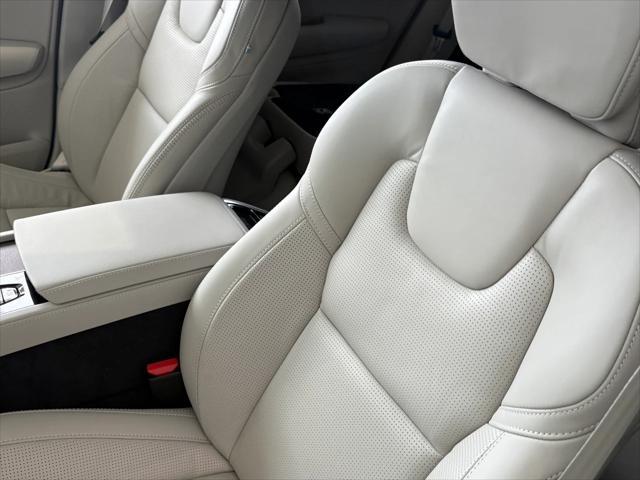 new 2025 Volvo XC90 Plug-In Hybrid car, priced at $82,405