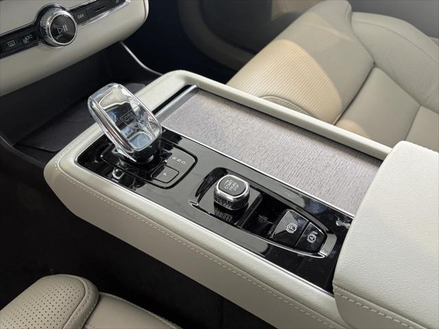 new 2025 Volvo XC90 Plug-In Hybrid car, priced at $82,405