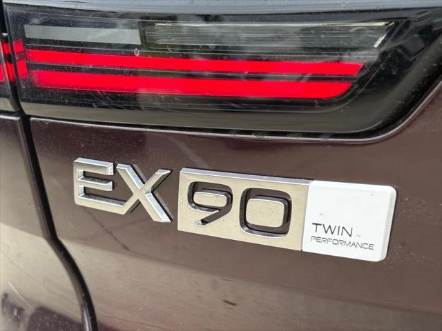 new 2025 Volvo EX90 car, priced at $99,425