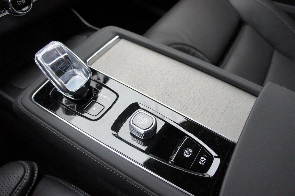 new 2025 Volvo XC90 Plug-In Hybrid car, priced at $82,405
