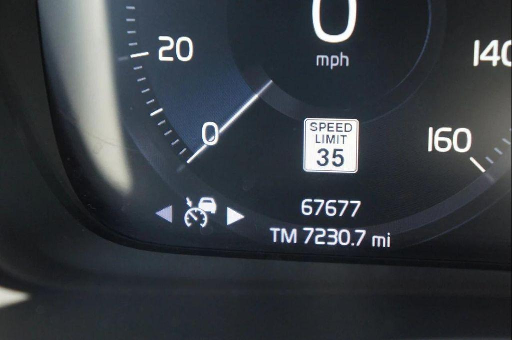 used 2020 Volvo XC40 car, priced at $24,130
