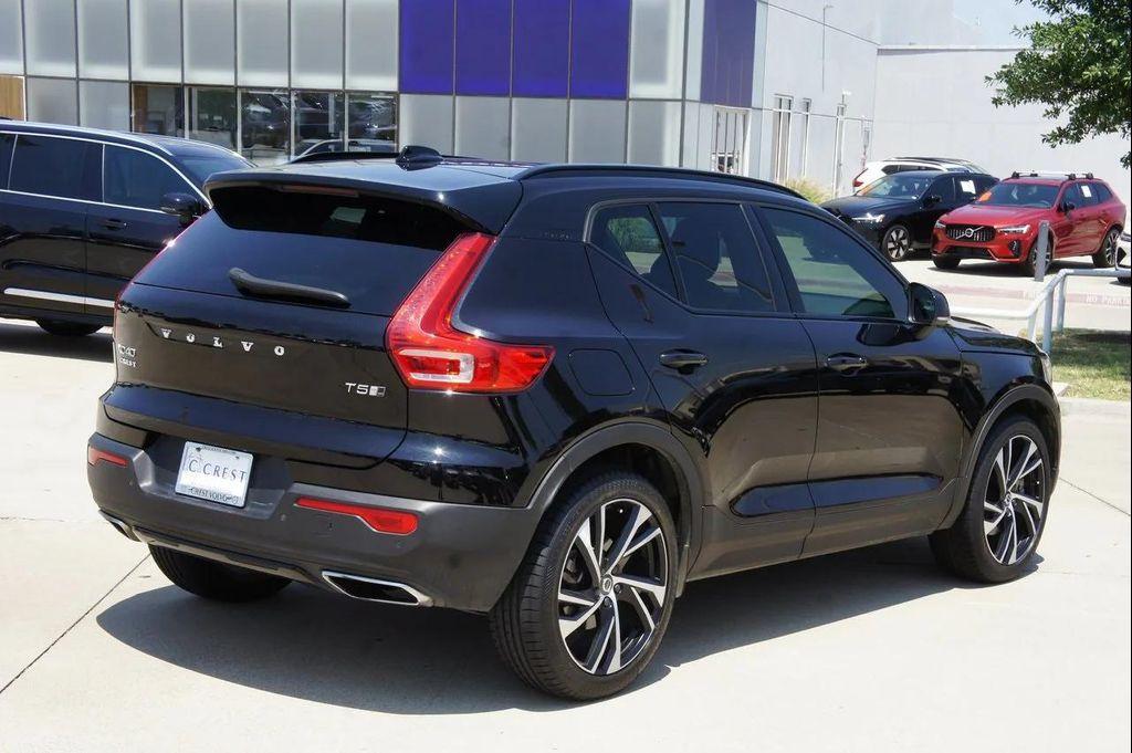 used 2020 Volvo XC40 car, priced at $24,130