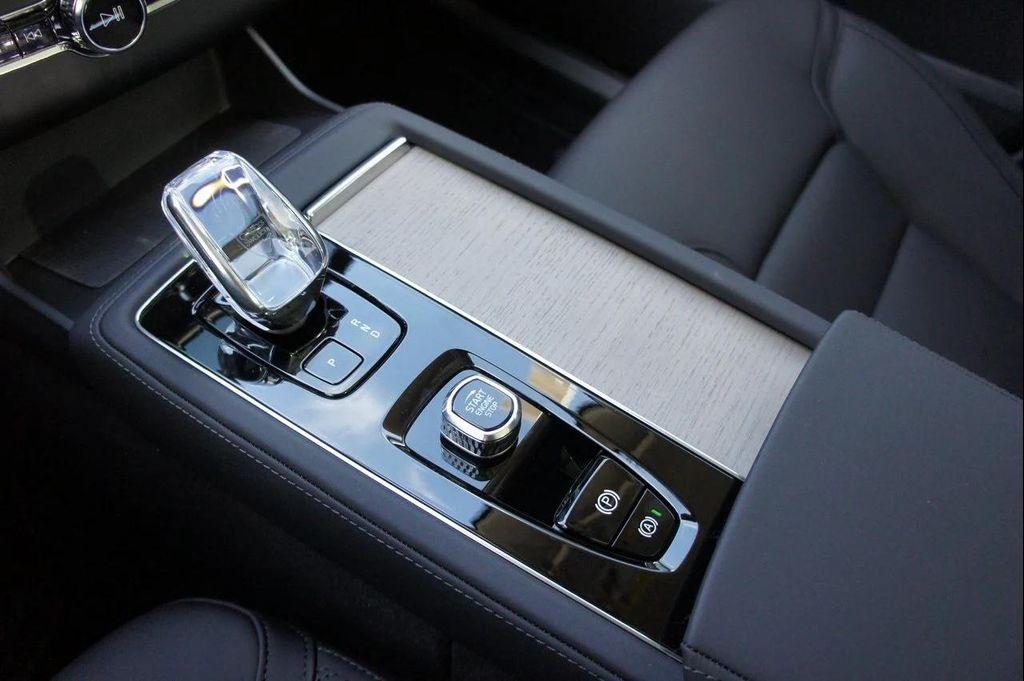 new 2025 Volvo XC90 Plug-In Hybrid car, priced at $78,805