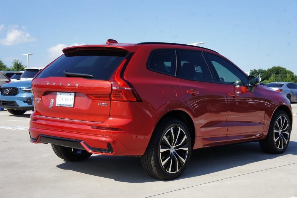 new 2025 Volvo XC60 car, priced at $54,130