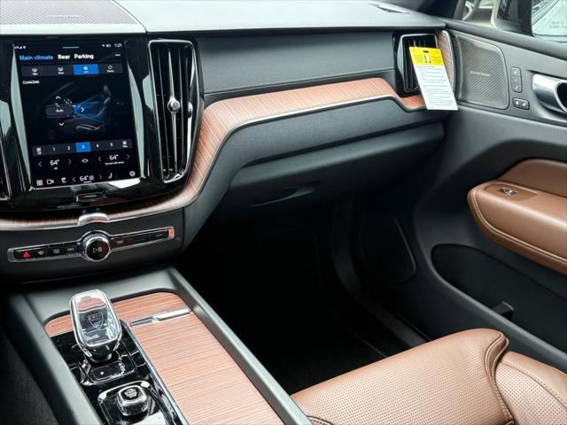 new 2025 Volvo XC60 car, priced at $61,685