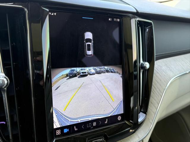 used 2022 Volvo XC60 Recharge Plug-In Hybrid car, priced at $38,880