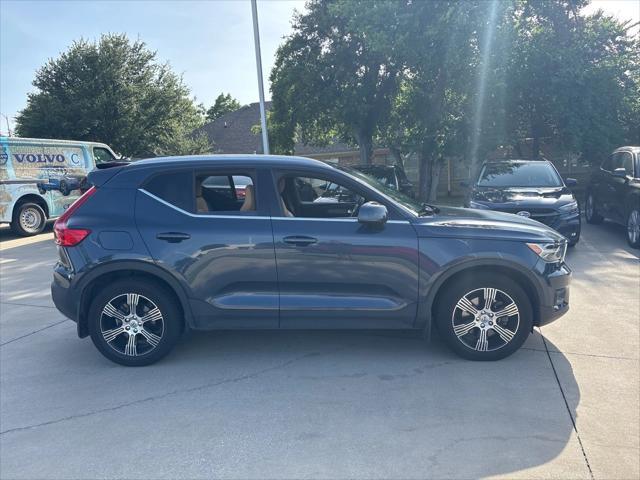 used 2022 Volvo XC40 car, priced at $31,075