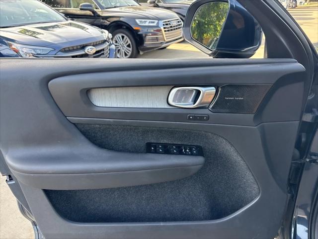 used 2022 Volvo XC40 car, priced at $31,075
