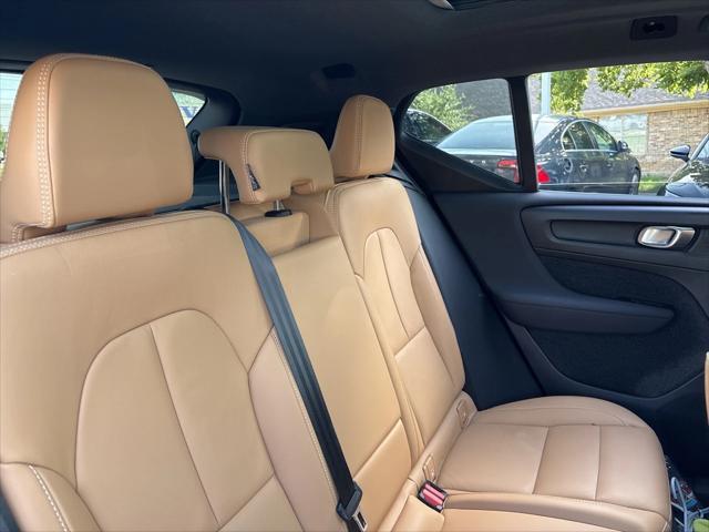 used 2022 Volvo XC40 car, priced at $31,075
