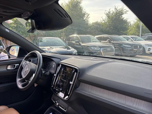 used 2022 Volvo XC40 car, priced at $31,075